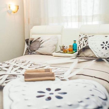 Apartments In Scandinavian Style Лвив Екстериор снимка