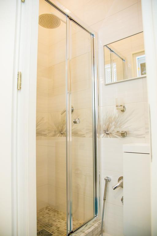 Apartments In Scandinavian Style Лвив Екстериор снимка